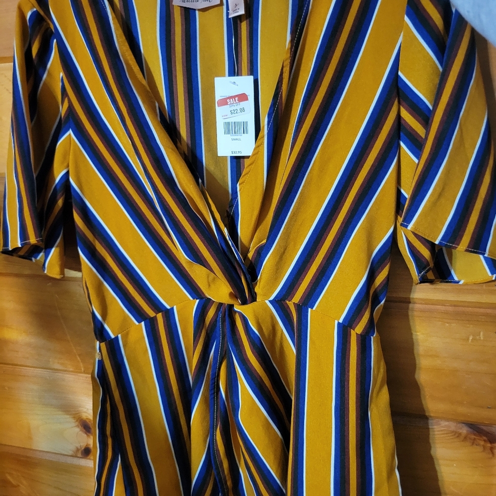 Brand new Willow and Root shirt from Buckle size small